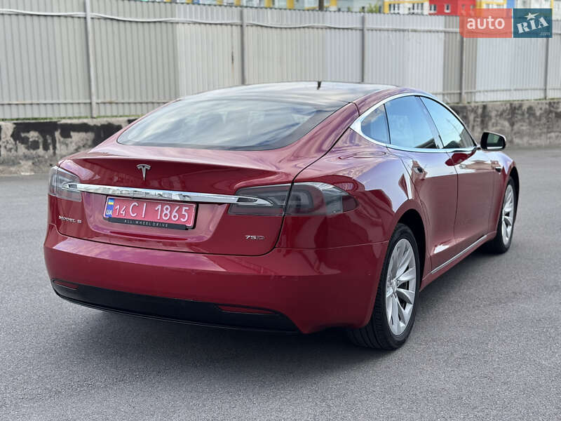 Лифтбек Tesla Model S 2018 в Виннице