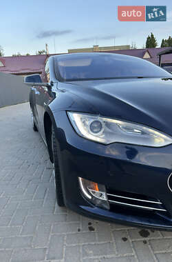 Лифтбек Tesla Model S 2013 в 