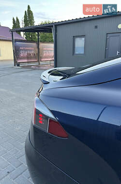 Лифтбек Tesla Model S 2013 в 