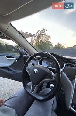 Лифтбек Tesla Model S 2013 в 