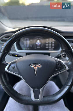 Лифтбек Tesla Model S 2013 в 