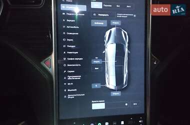 Ліфтбек Tesla Model S 2014 в 