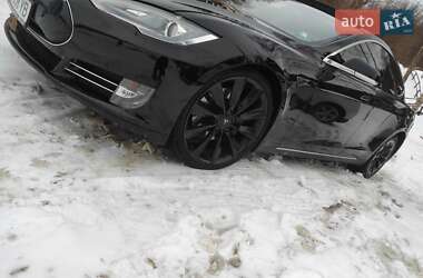 Ліфтбек Tesla Model S 2014 в 