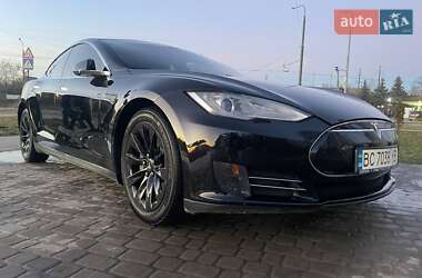 Ліфтбек Tesla Model S 2014 в 