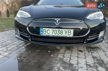 Ліфтбек Tesla Model S 2014 в 