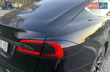 Ліфтбек Tesla Model S 2014 в 