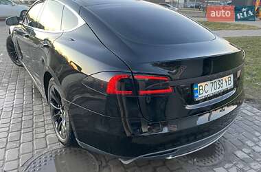 Ліфтбек Tesla Model S 2014 в 