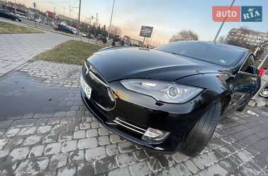 Ліфтбек Tesla Model S 2014 в 