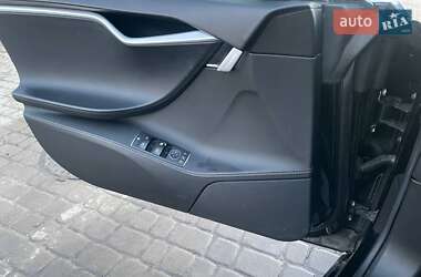 Ліфтбек Tesla Model S 2014 в 