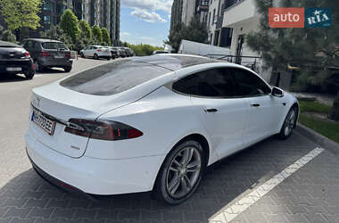 Лифтбек Tesla Model S 2015 в 