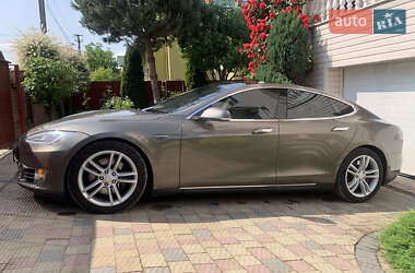 Ліфтбек Tesla Model S 2015 в 