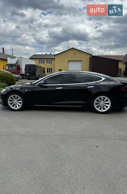 Лифтбек Tesla Model S 2017 в 