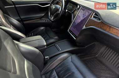 Лифтбек Tesla Model S 2017 в 