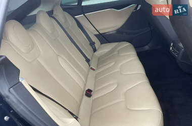 Лифтбек Tesla Model S 2014 в 