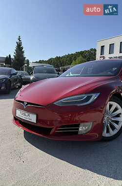Лифтбек Tesla Model S 2017 в 