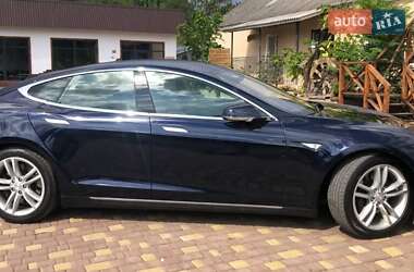 Лифтбек Tesla Model S 2015 в 