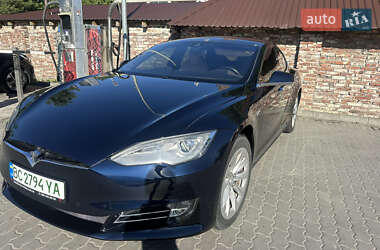 Лифтбек Tesla Model S 2015 в 