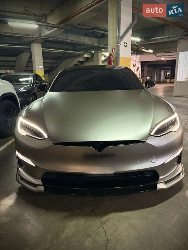 Лифтбек Tesla Model S 2021 в 