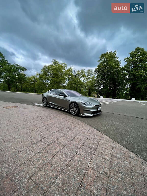 Лифтбек Tesla Model S 2021 в Одессе