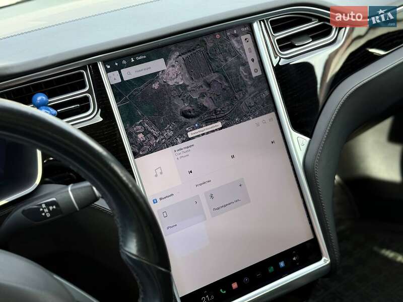 Лифтбек Tesla Model S 2017 в Кривом Роге