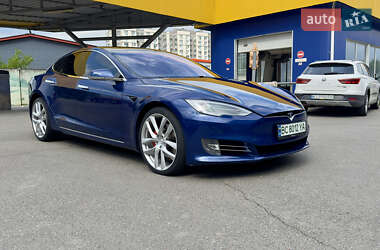 Лифтбек Tesla Model S 2019 в 