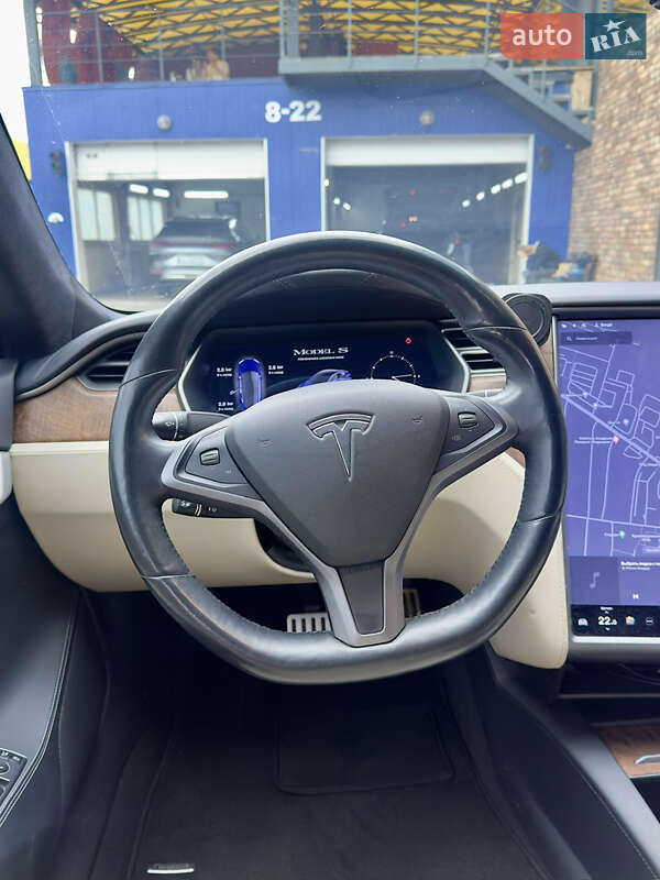Лифтбек Tesla Model S 2019 в Киеве