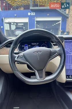 Лифтбек Tesla Model S 2019 в 