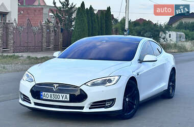 Ліфтбек Tesla Model S 2016 в Ужгороді