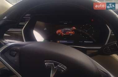 Лифтбек Tesla Model S 2014 в 