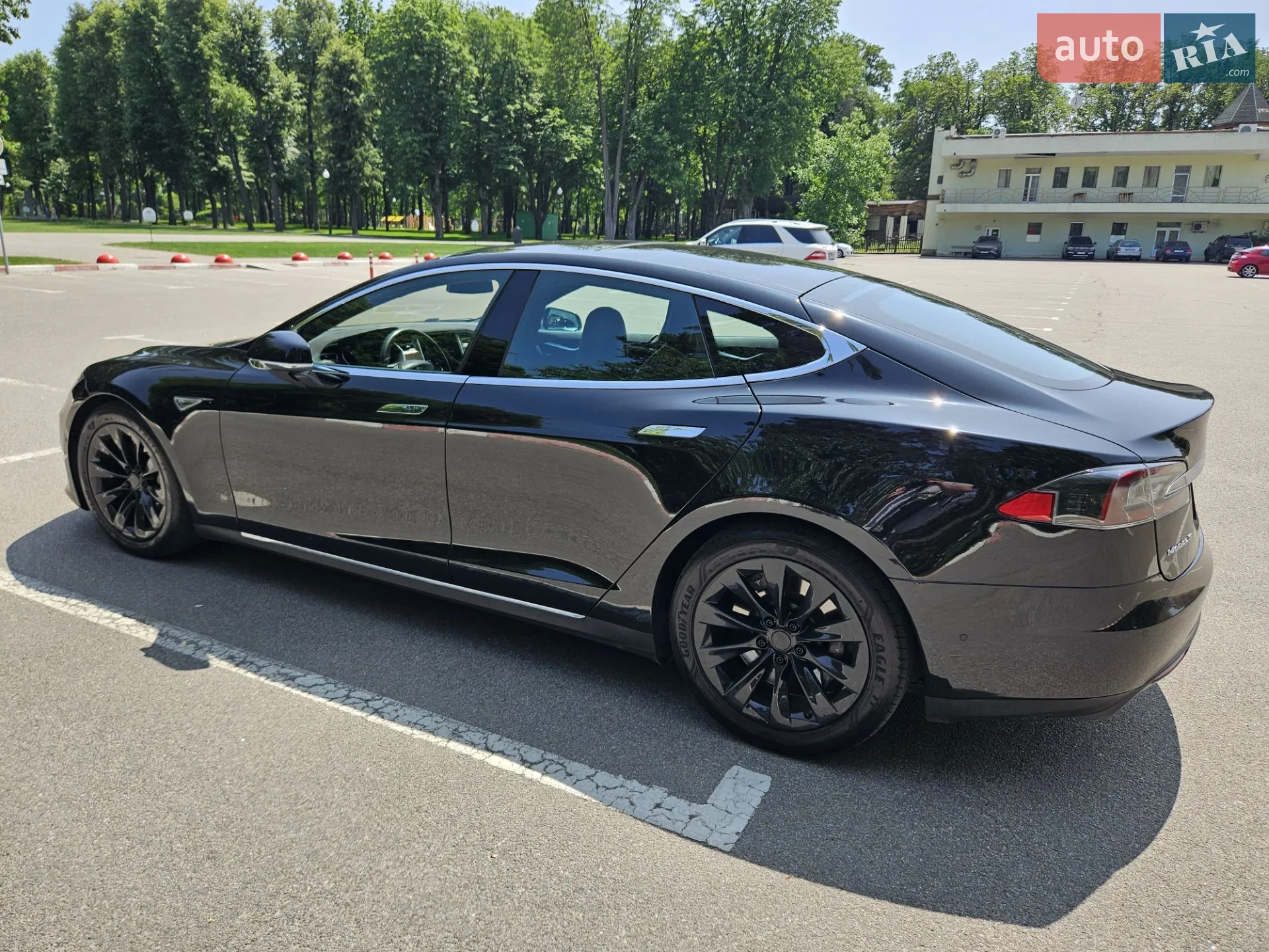 2015 Tesla Model S - мініатюра 12