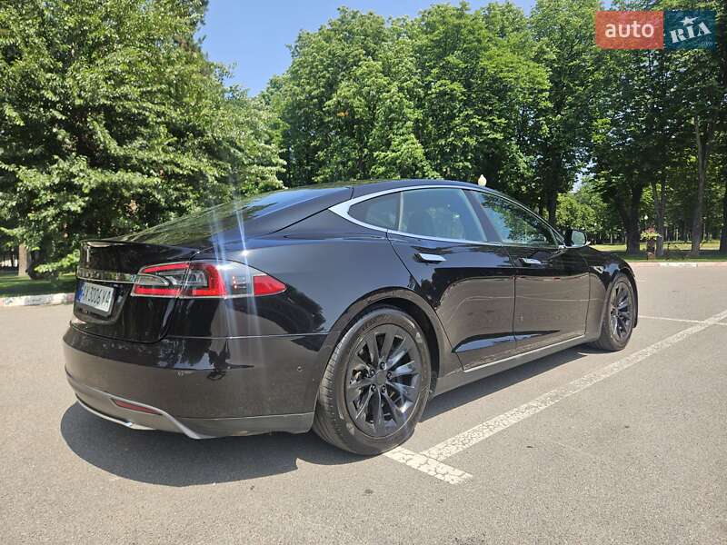 Лифтбек Tesla Model S 2015 в Харькове