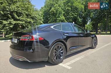 Лифтбек Tesla Model S 2015 в 