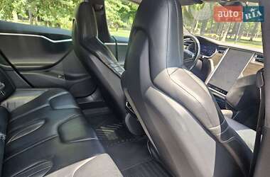 Лифтбек Tesla Model S 2015 в 