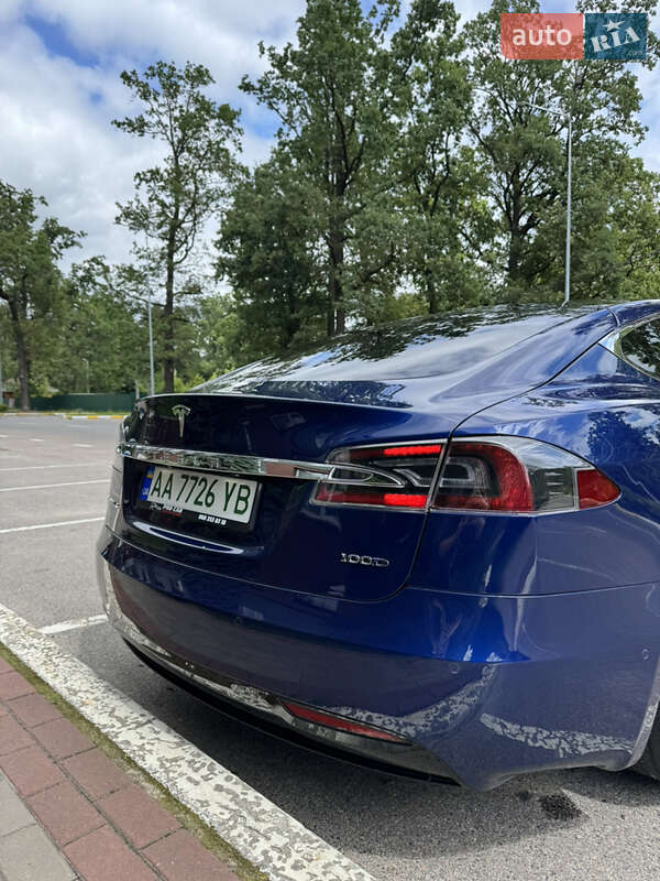 Ліфтбек Tesla Model S 2017 в Бучі