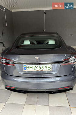 Лифтбек Tesla Model S 2022 в 