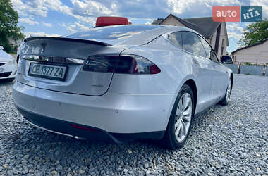Лифтбек Tesla Model S 2015 в 