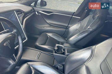 Лифтбек Tesla Model S 2015 в 