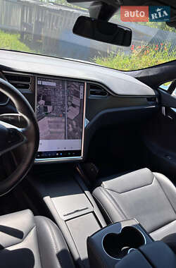 Лифтбек Tesla Model S 2018 в 