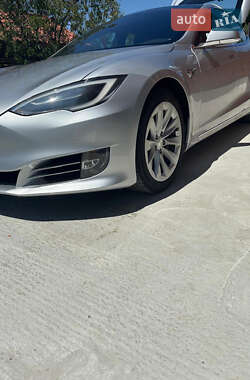 Лифтбек Tesla Model S 2018 в 