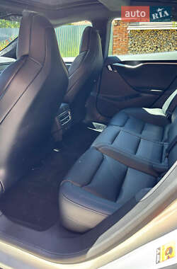 Лифтбек Tesla Model S 2018 в 