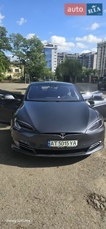 Tesla Model S 2017
