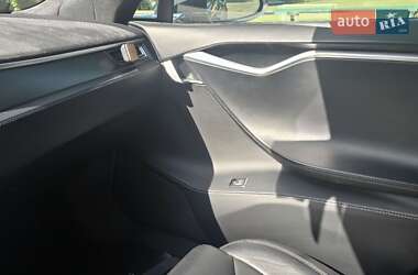 Лифтбек Tesla Model S 2017 в 
