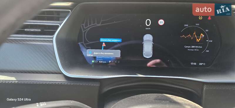 Ліфтбек Tesla Model S 2017 в Івано-Франківську