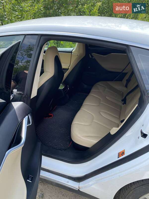 Лифтбек Tesla Model S 2014 в Харькове