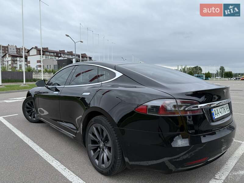 Лифтбек Tesla Model S 2019 в Киеве