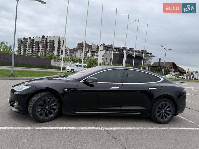 Лифтбек Tesla Model S 2019 в Киеве