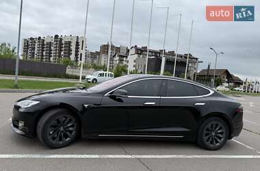 Лифтбек Tesla Model S 2019 в 