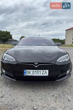 Лифтбек Tesla Model S 2018 в 