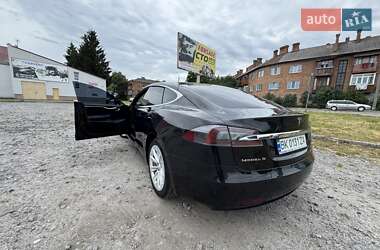 Лифтбек Tesla Model S 2018 в 