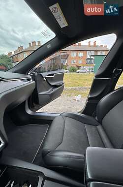 Лифтбек Tesla Model S 2018 в 